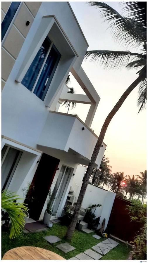 Ayona Beach Villa Katuneriya Ngoại thất bức ảnh