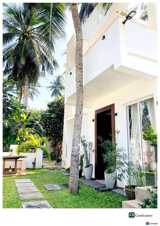 Ayona Beach Villa Katuneriya Ngoại thất bức ảnh