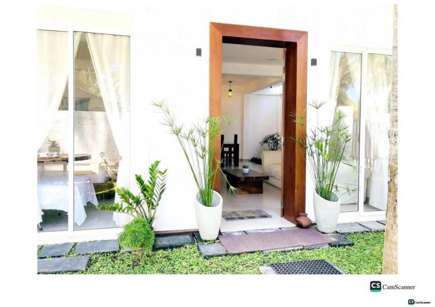 Ayona Beach Villa Katuneriya Ngoại thất bức ảnh