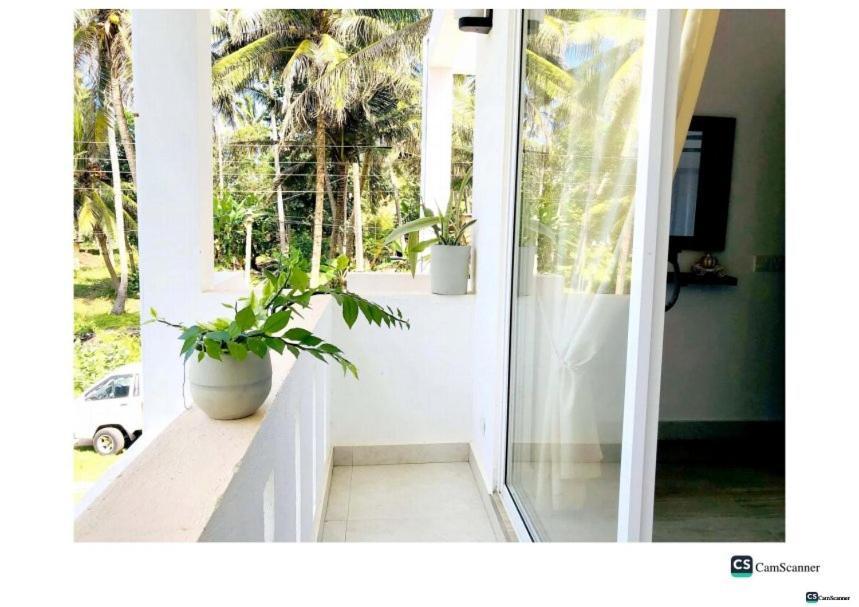 Ayona Beach Villa Katuneriya Phòng bức ảnh
