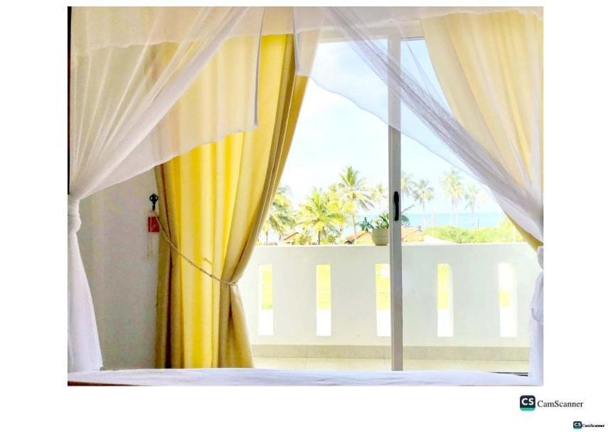 Ayona Beach Villa Katuneriya Phòng bức ảnh